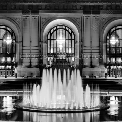 Matte Black WOOD Framed Black and White Kansas City Photograph: The KC Union Station Fountain in a Square Matte Black Wood Frame
