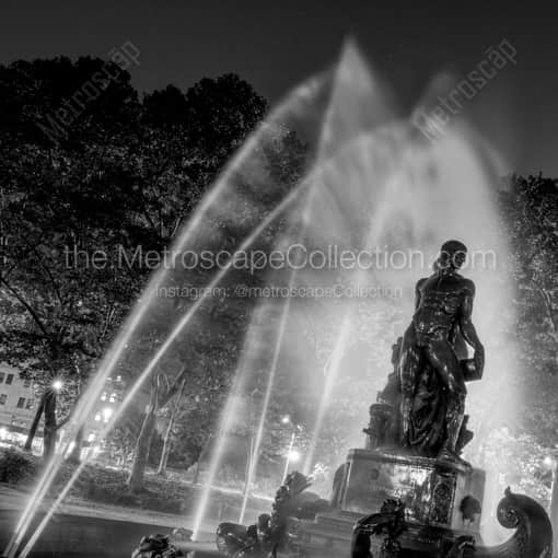 New York City Framed Photos of The Bailey Fountain in Grand Army Plaza at Prospect Park The Bailey Fountain in Grand Army Plaza at Prospect Park -- New York City Black and White Framed Photos