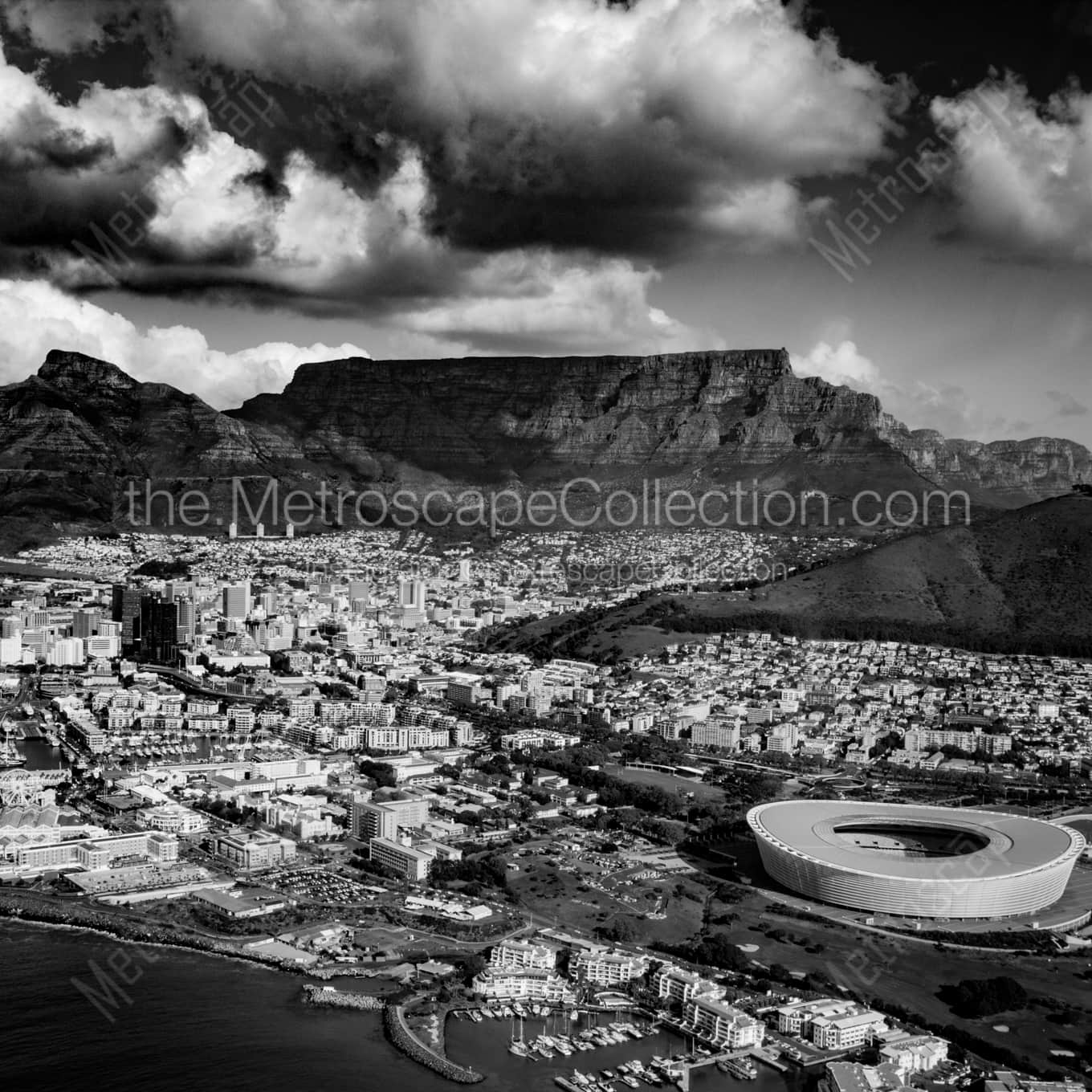 Die Kaapstad stadskom en Skyline landscape black and white Photography square crop