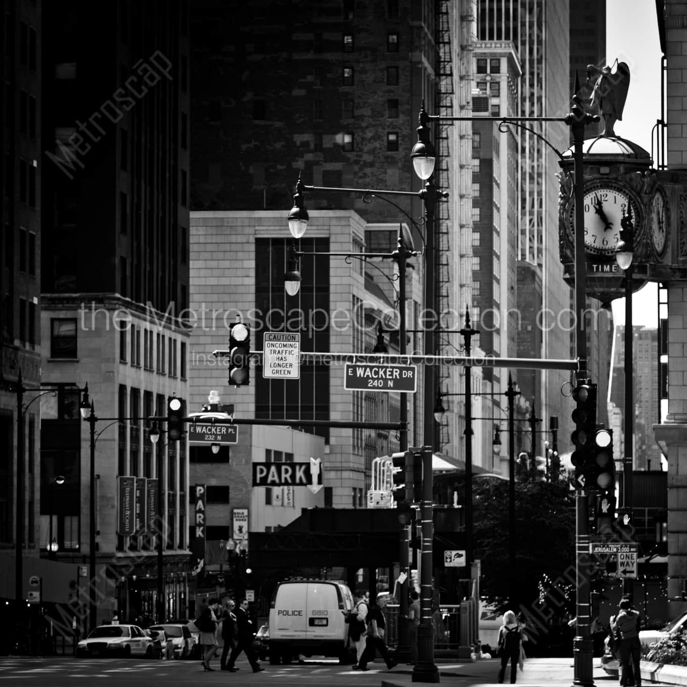 Wacker and Wabash landscape black and white Photography Wacker and Wabash landscape black and white Photography square crop