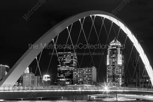 Des Moines Black and White Photos of 801 Grand under the Neil Smith Pedestrian Bridge 801 Grand under the Neil Smith Pedestrian Bridge -- Des Moines Black and White Photos
