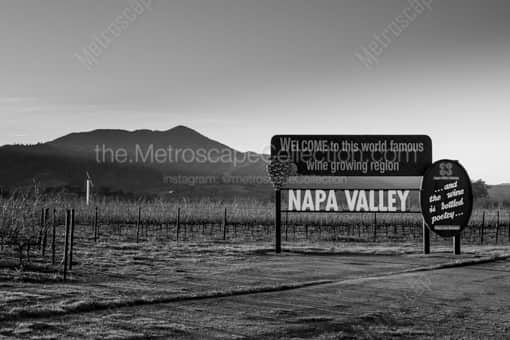 Welcome to Napa Valley Sign -- Napa-Valley Black and White Photos