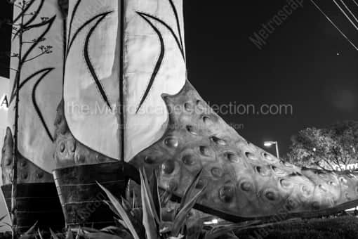 The Worlds Largest Cowboy Boots -- San Antonio Black and White Photos