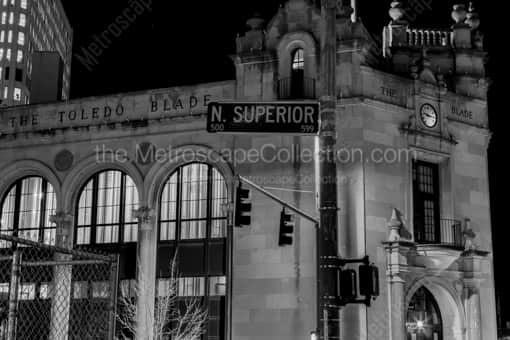 Toledo Black and White Photos of Blocking a Street Light with the Superior Street at the Toledo Blade Building Blocking a Street Light with the Superior Street at the Toledo Blade Building -- Toledo Black and White Photos
