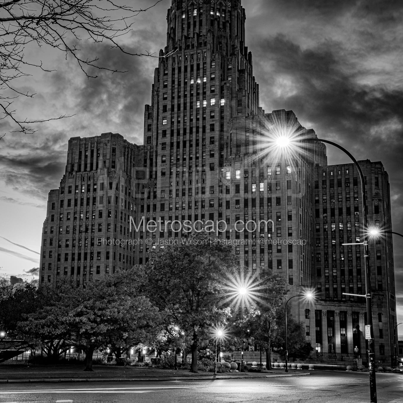 Niagra Square at Night Pictures Niagra Square at Night Pictures square crop