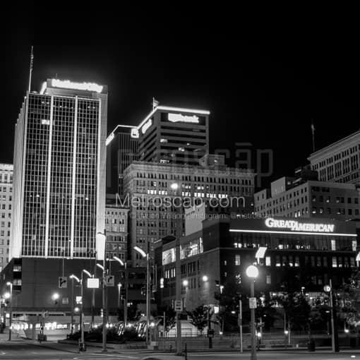 The Great American Insurance Building -- Cincinnati Black and White Photos