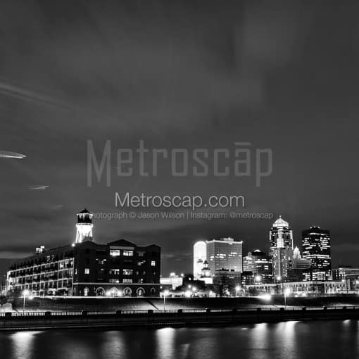 Des Moines at Night -- Des Moines Black and White Pictures