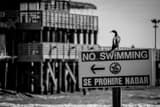 Horizontal Se Prohibe Nadar Framed Photos