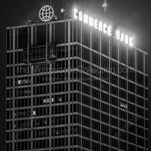 The Commerce Bank Building -- Kansas City Black and White Wall Art