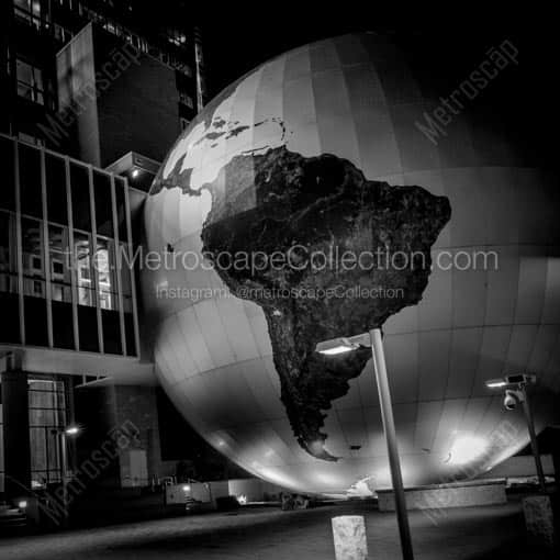 The Giant Globe at the NC State of Natural Sciences -- Raleigh Black and White Wall Art
