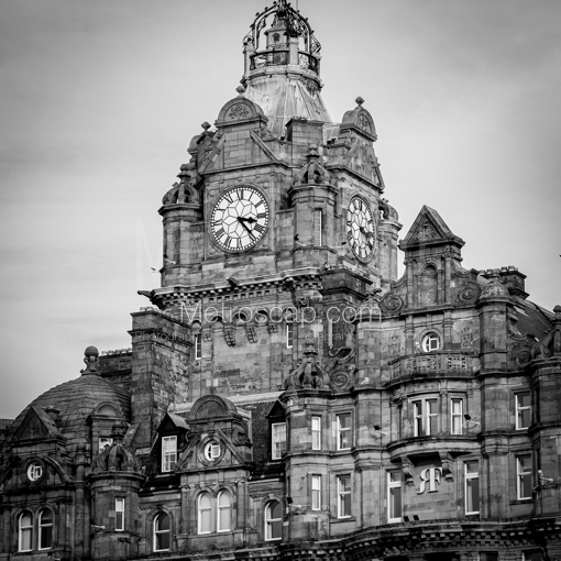 The North British Railway Station Hotel -- Edinburgh Black and White Wall Art