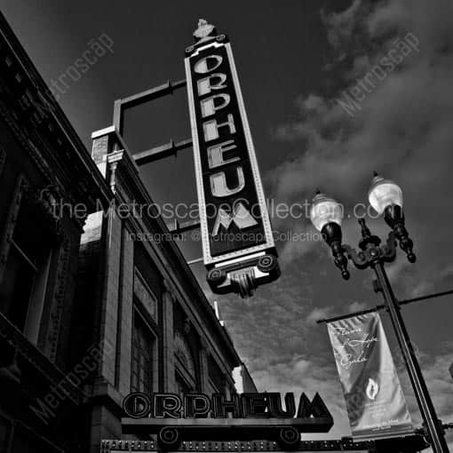 The Orpheum Theater -- Minneapolis Black and White Wall Art