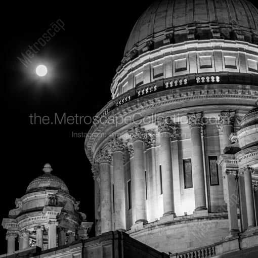 The Rhode Island State Capitol Building -- Providence Black and White Wall Art