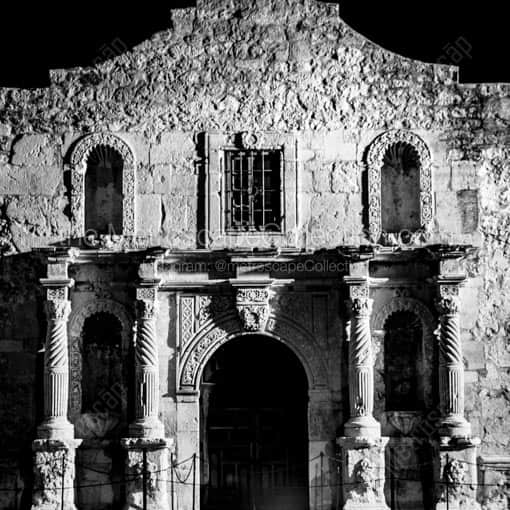 The Alamo Facade -- San Antonio Black and White Wall Art